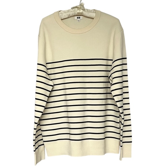 Uniqlo Men's Ivory and Navy Striped Crewneck Sweater Nautical Size L Pullover - Picture 2 of 6
